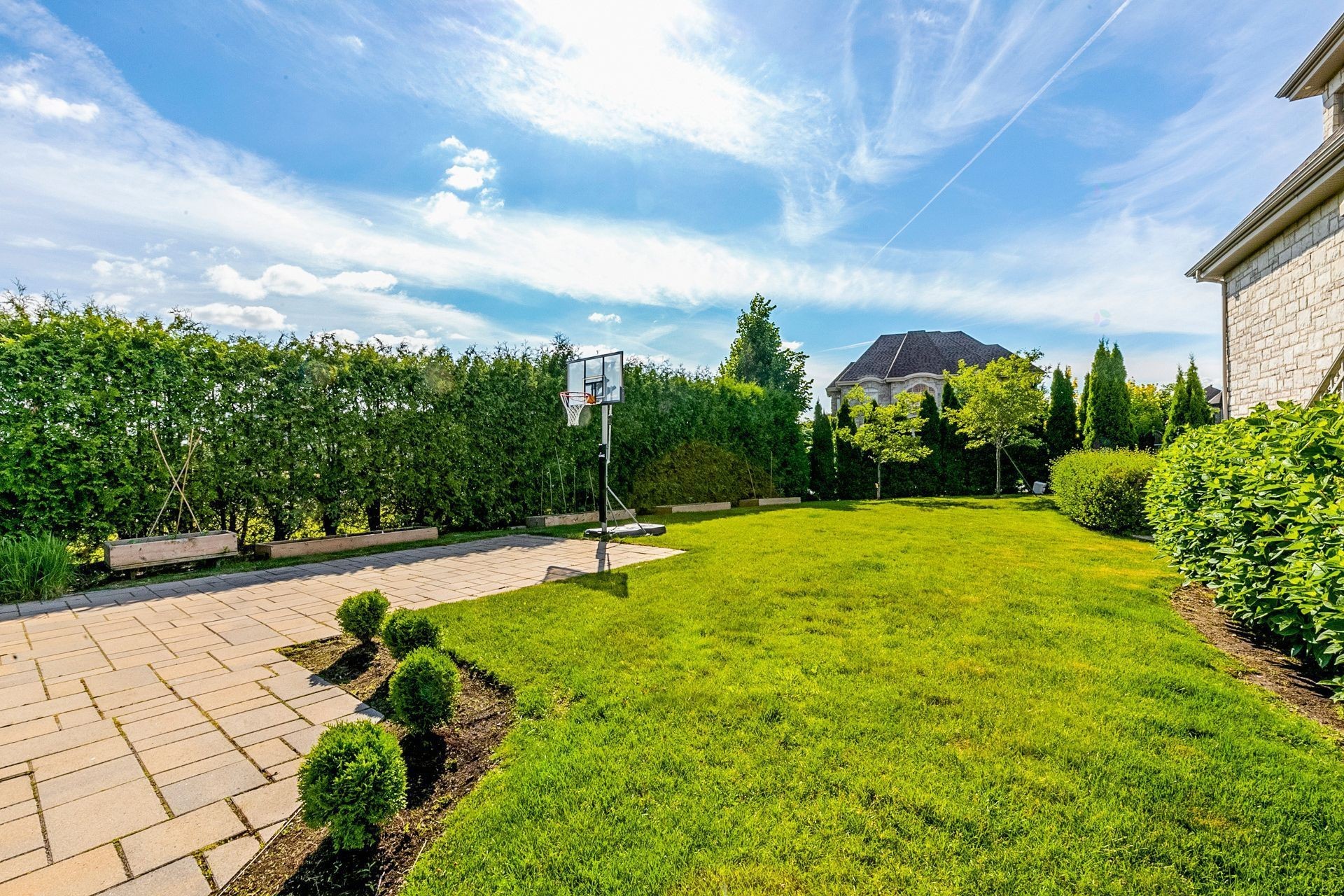 









3920


Rue Leningrad

,
Brossard,




QC
J4Y3J6

