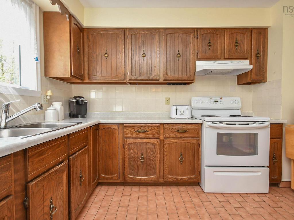 












47 Smokey Drive

,
Lower Sackville,




NS
B4C 3B5

