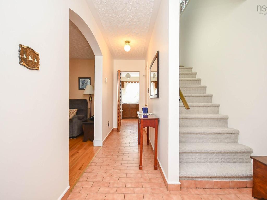 












47 Smokey Drive

,
Lower Sackville,




NS
B4C 3B5

