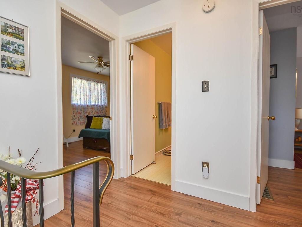 












47 Smokey Drive

,
Lower Sackville,




NS
B4C 3B5

