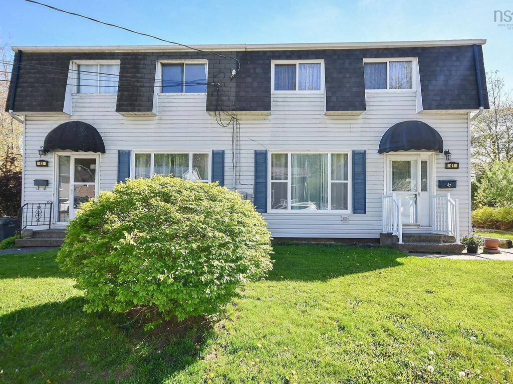 












47 Smokey Drive

,
Lower Sackville,




NS
B4C 3B5

