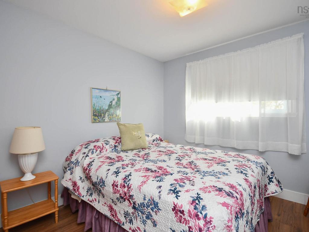 












47 Smokey Drive

,
Lower Sackville,




NS
B4C 3B5

