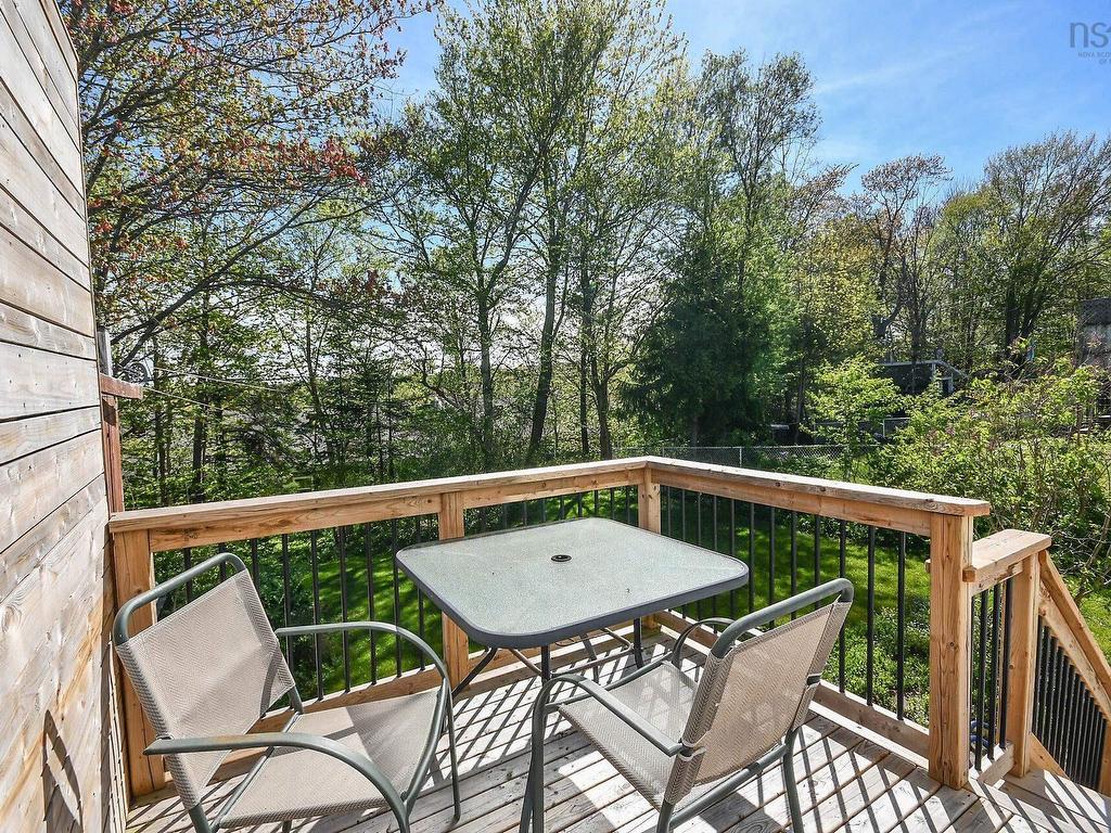 












47 Smokey Drive

,
Lower Sackville,




NS
B4C 3B5

