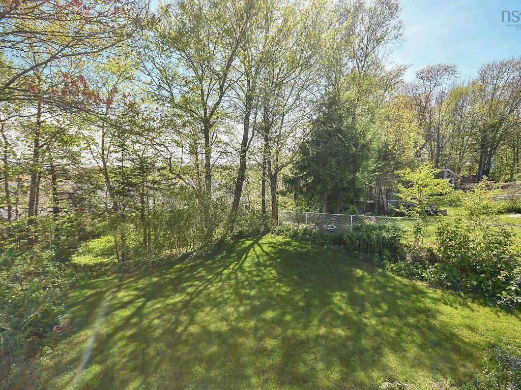 












47 Smokey Drive

,
Lower Sackville,




NS
B4C 3B5

