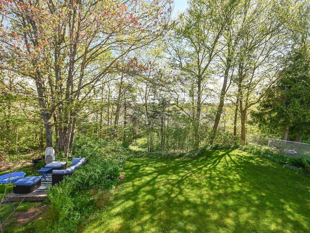












47 Smokey Drive

,
Lower Sackville,




NS
B4C 3B5

