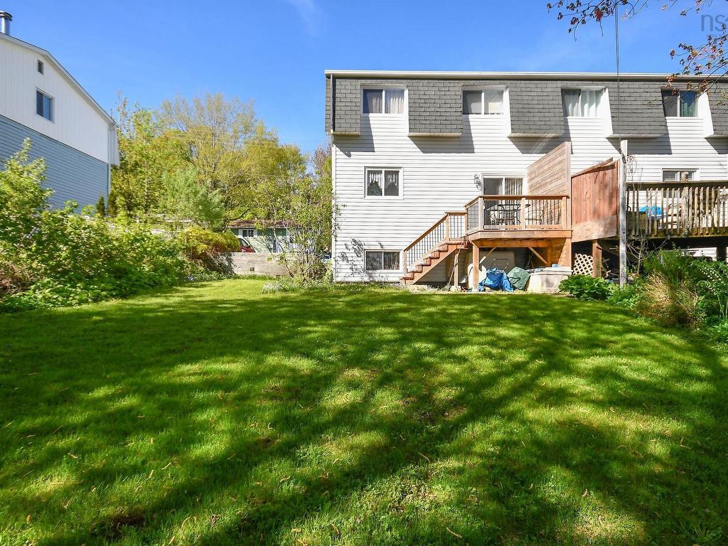 












47 Smokey Drive

,
Lower Sackville,




NS
B4C 3B5

