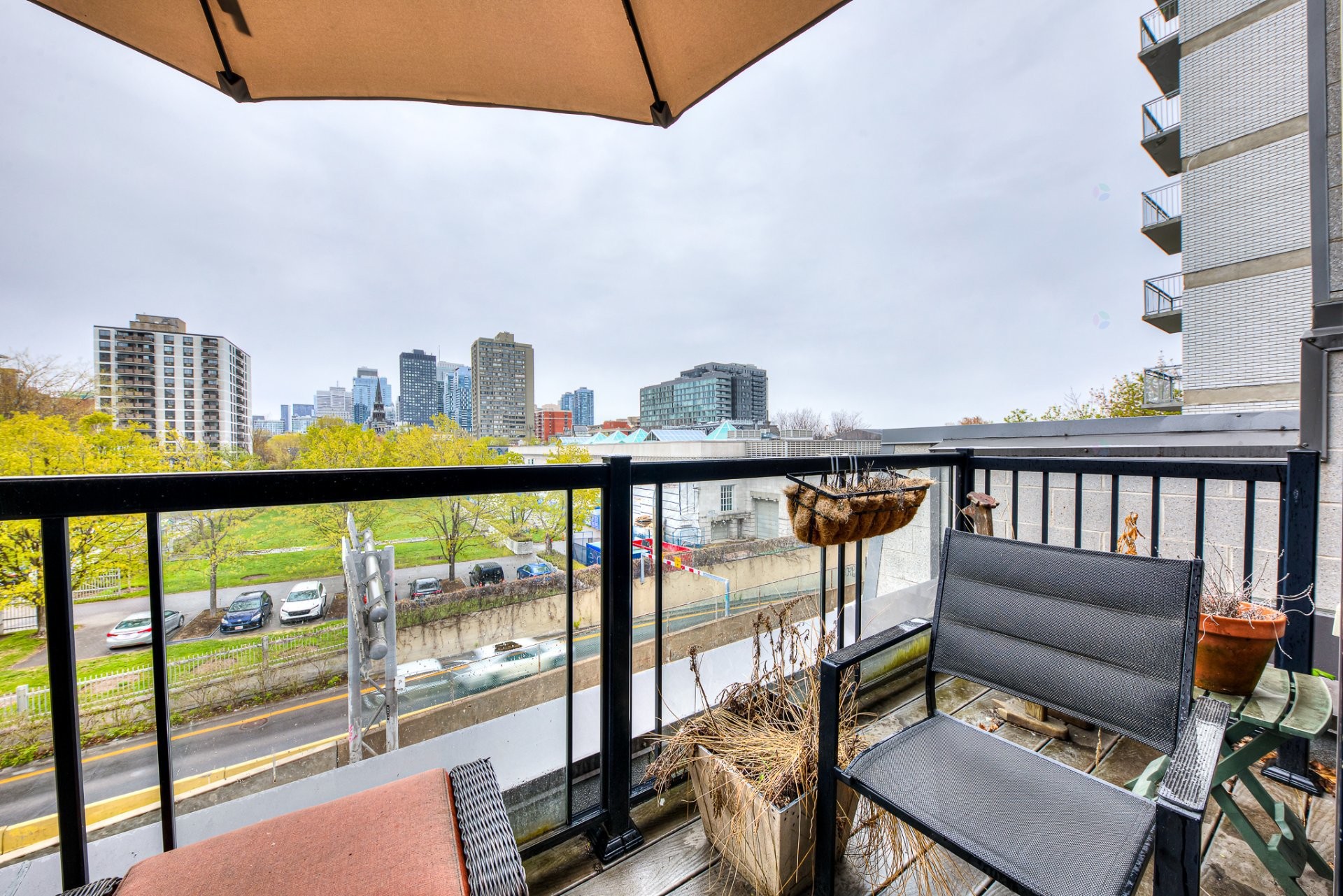 









1208


Rue du Fort

, 402,
Montréal (Ville-Marie),




QC
H3H2B3

