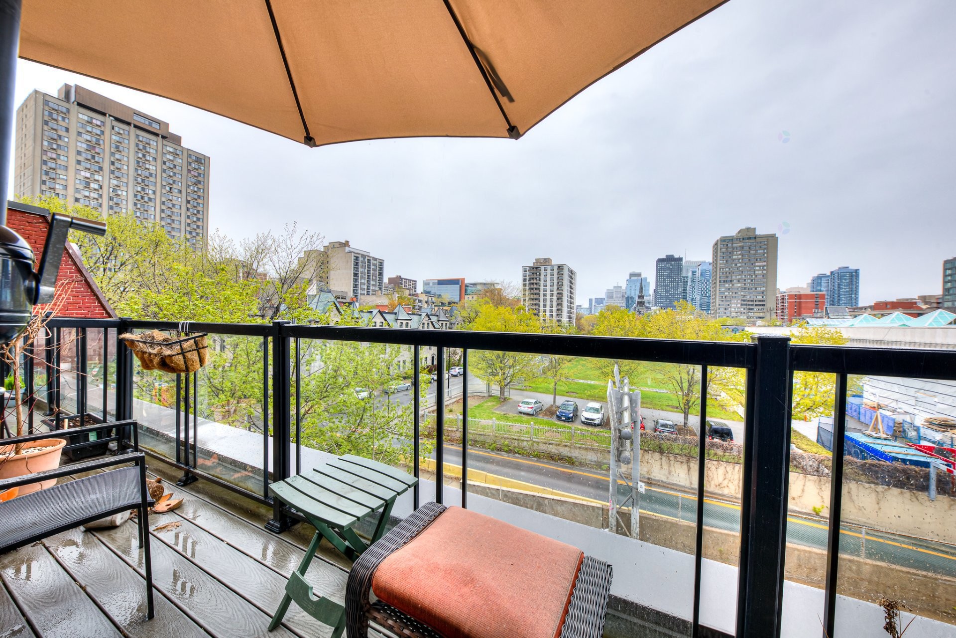 









1208


Rue du Fort

, 402,
Montréal (Ville-Marie),




QC
H3H2B3

