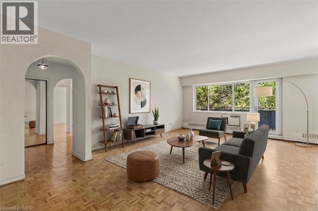 












21 DALE Avenue Unit# 904

,
Toronto,




Ontario
M4W1K3

