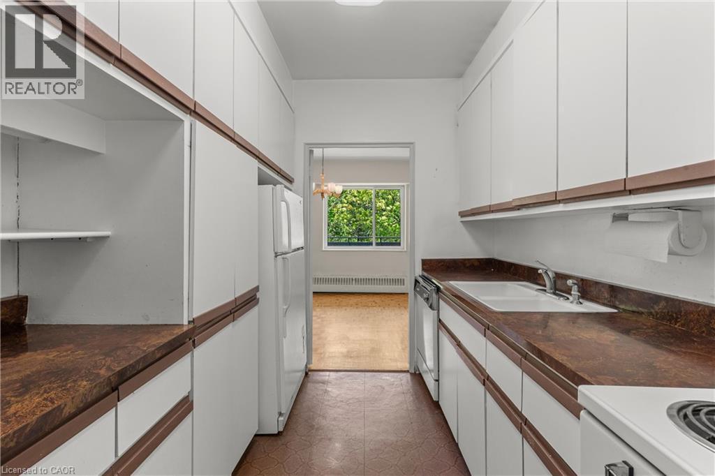 












21 DALE Avenue Unit# 904

,
Toronto,




Ontario
M4W1K3

