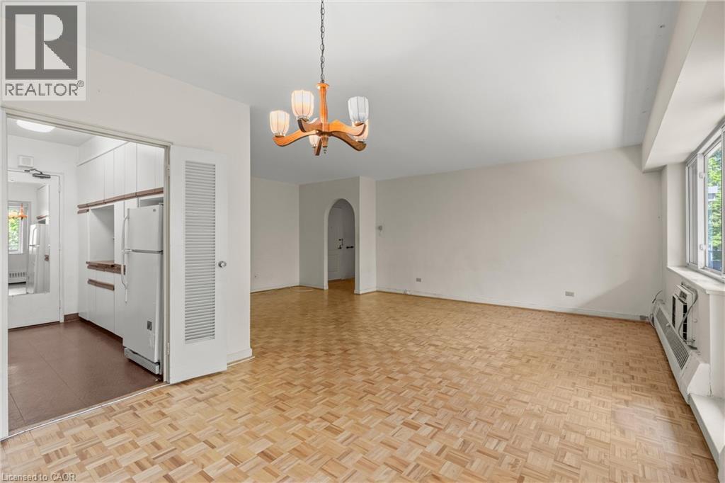 












21 DALE Avenue Unit# 904

,
Toronto,




Ontario
M4W1K3

