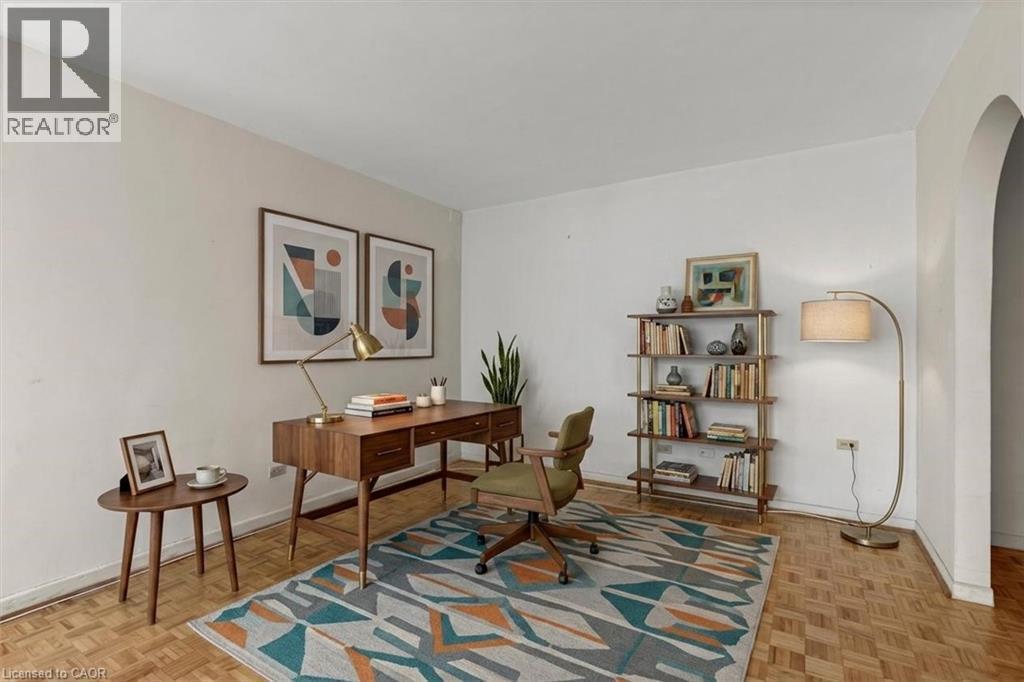 












21 DALE Avenue Unit# 904

,
Toronto,




Ontario
M4W1K3


