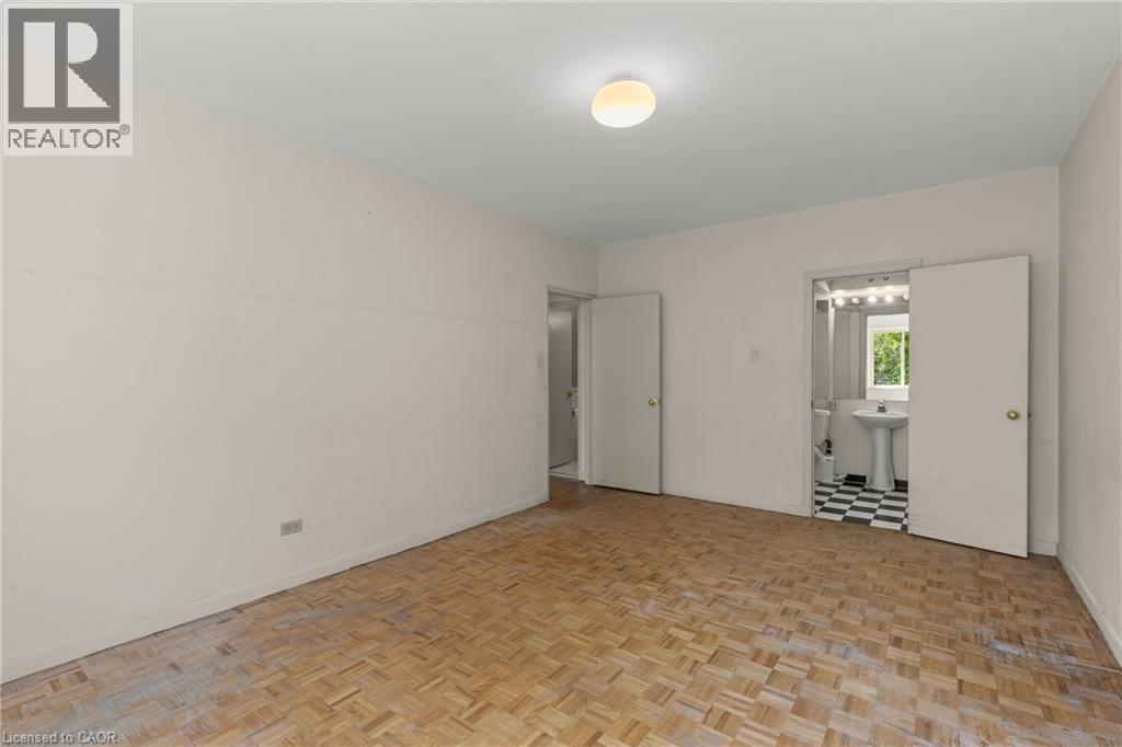 












21 DALE Avenue Unit# 904

,
Toronto,




Ontario
M4W1K3

