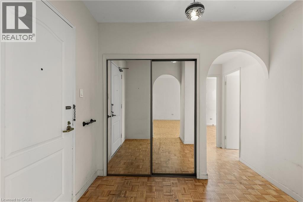 












21 DALE Avenue Unit# 904

,
Toronto,




Ontario
M4W1K3

