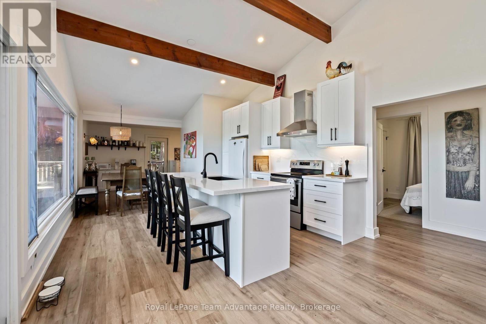 












8 FIREFLY WAY

,
Seguin,




Ontario
P2A0B2

