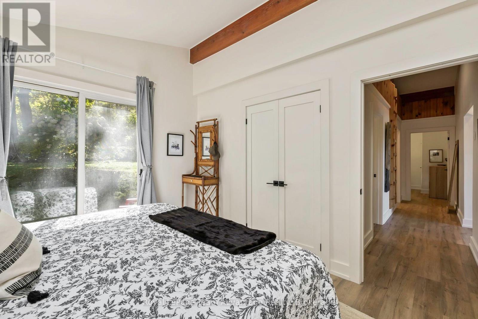 












8 FIREFLY WAY

,
Seguin,




Ontario
P2A0B2

