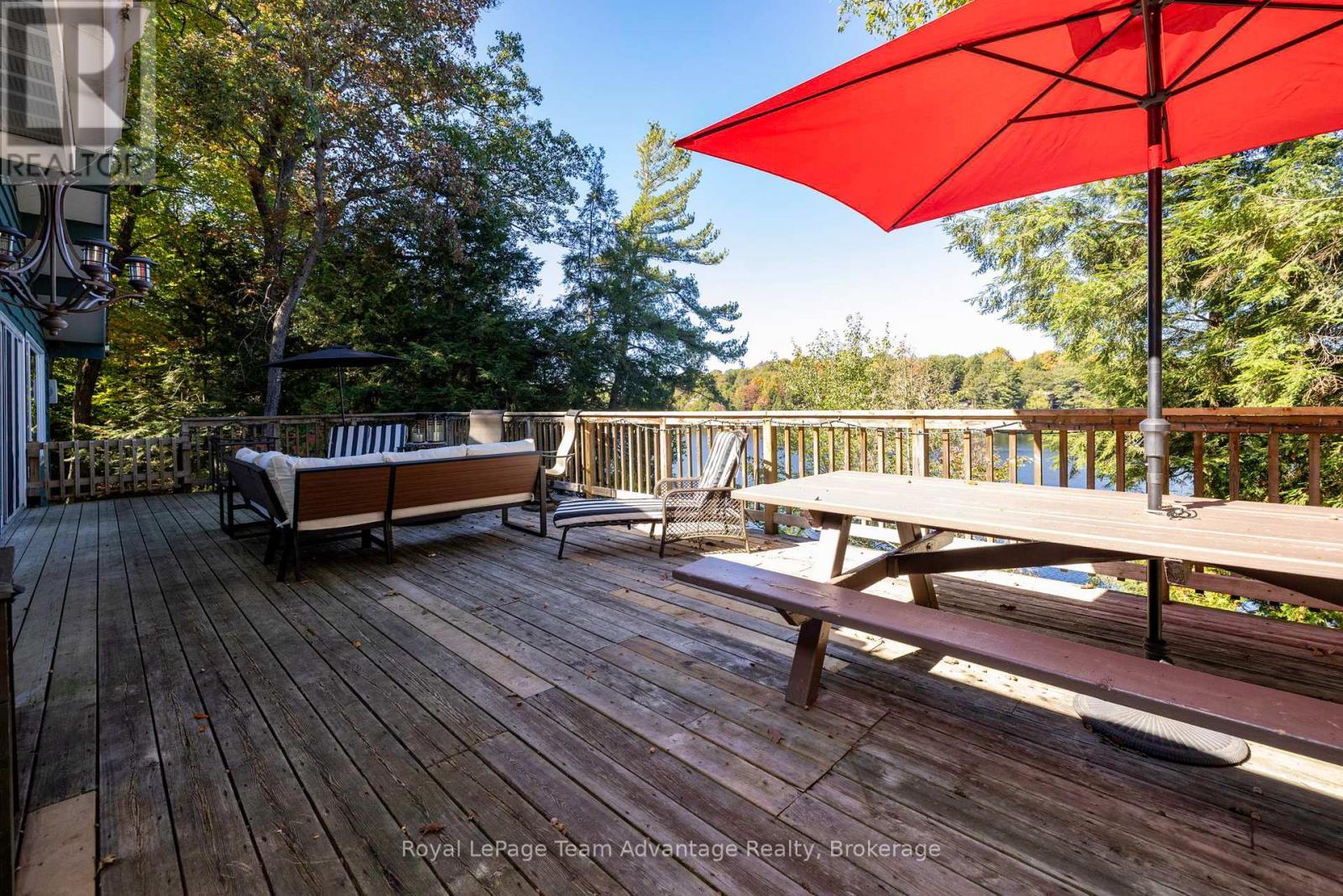 












8 FIREFLY WAY

,
Seguin,




Ontario
P2A0B2

