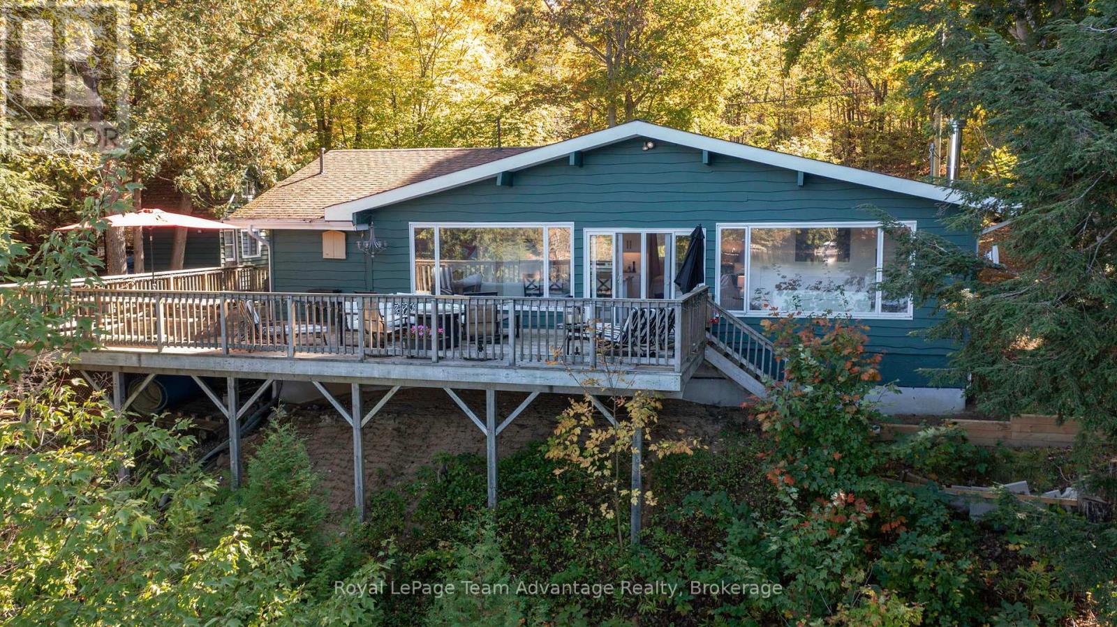 












8 FIREFLY WAY

,
Seguin,




Ontario
P2A0B2

