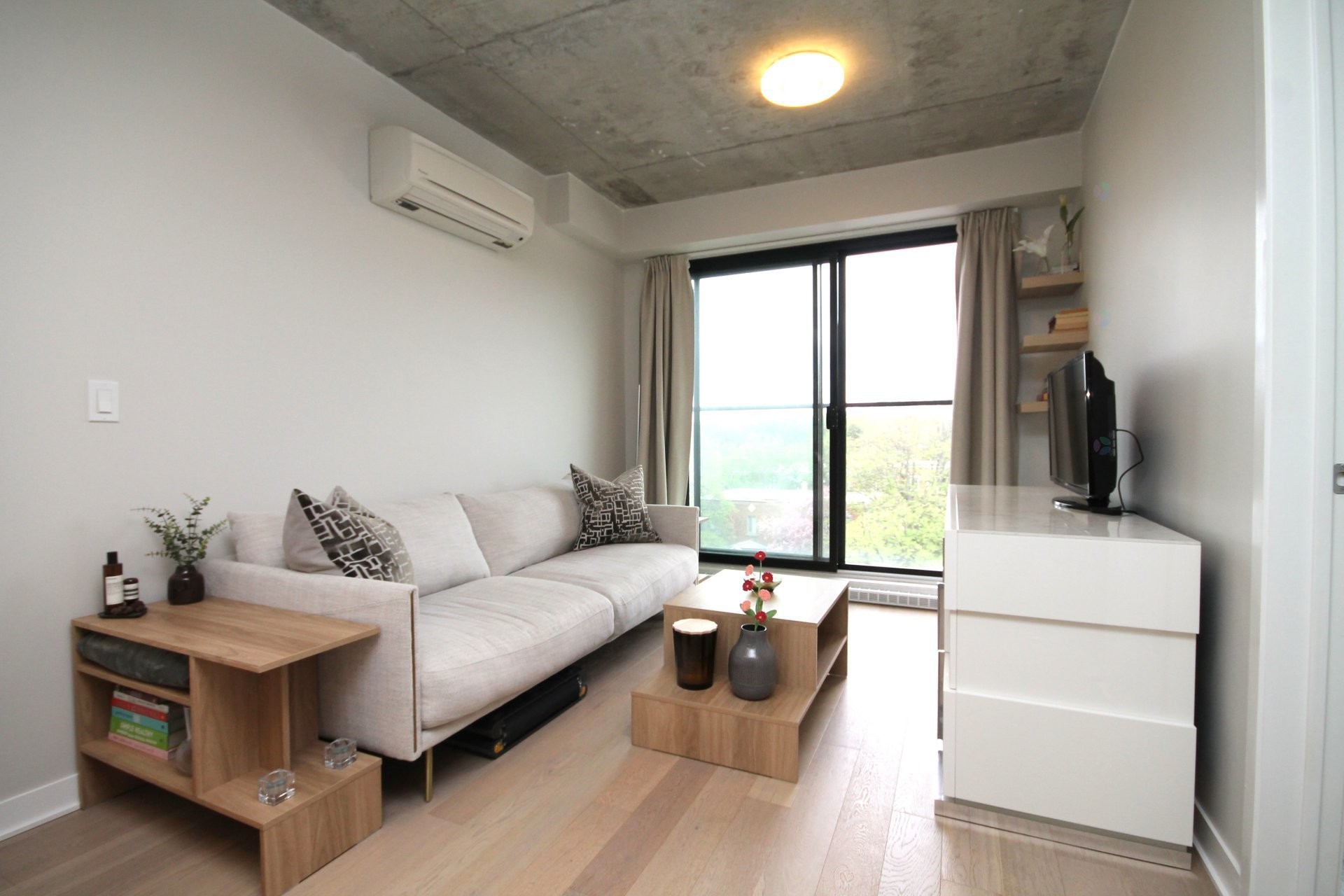 









5227


Boul. Décarie

, 505,
Montréal (Côte-des-Neiges/Notre-Dame-de-Grâce),




QC
H3W3C2

