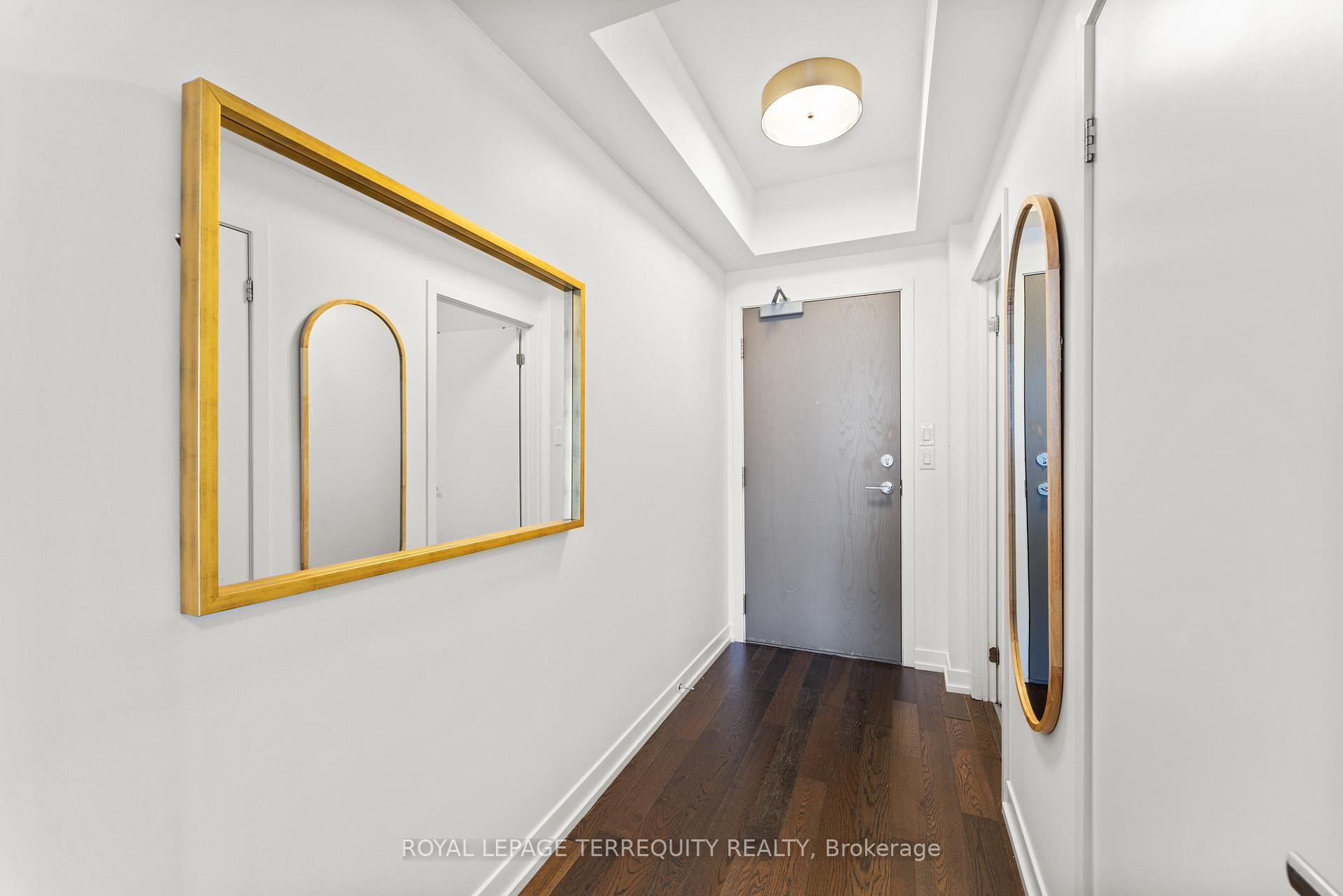 









21


Widmer

Street, 4203,
Toronto,




ON
M5V 0B8

