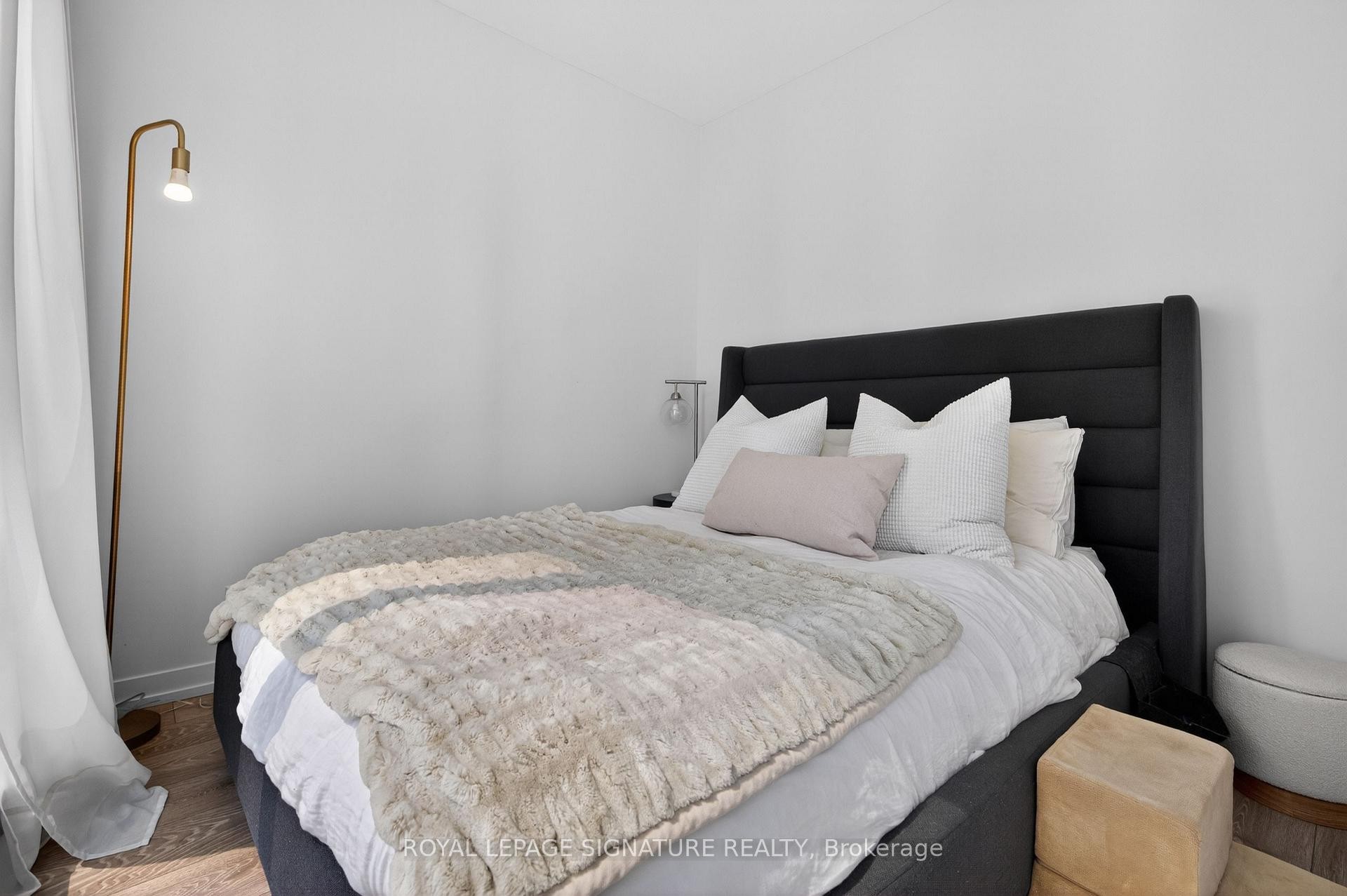 









55


Mercer

Street, 3310,
Toronto,




ON
M5V 0W4

