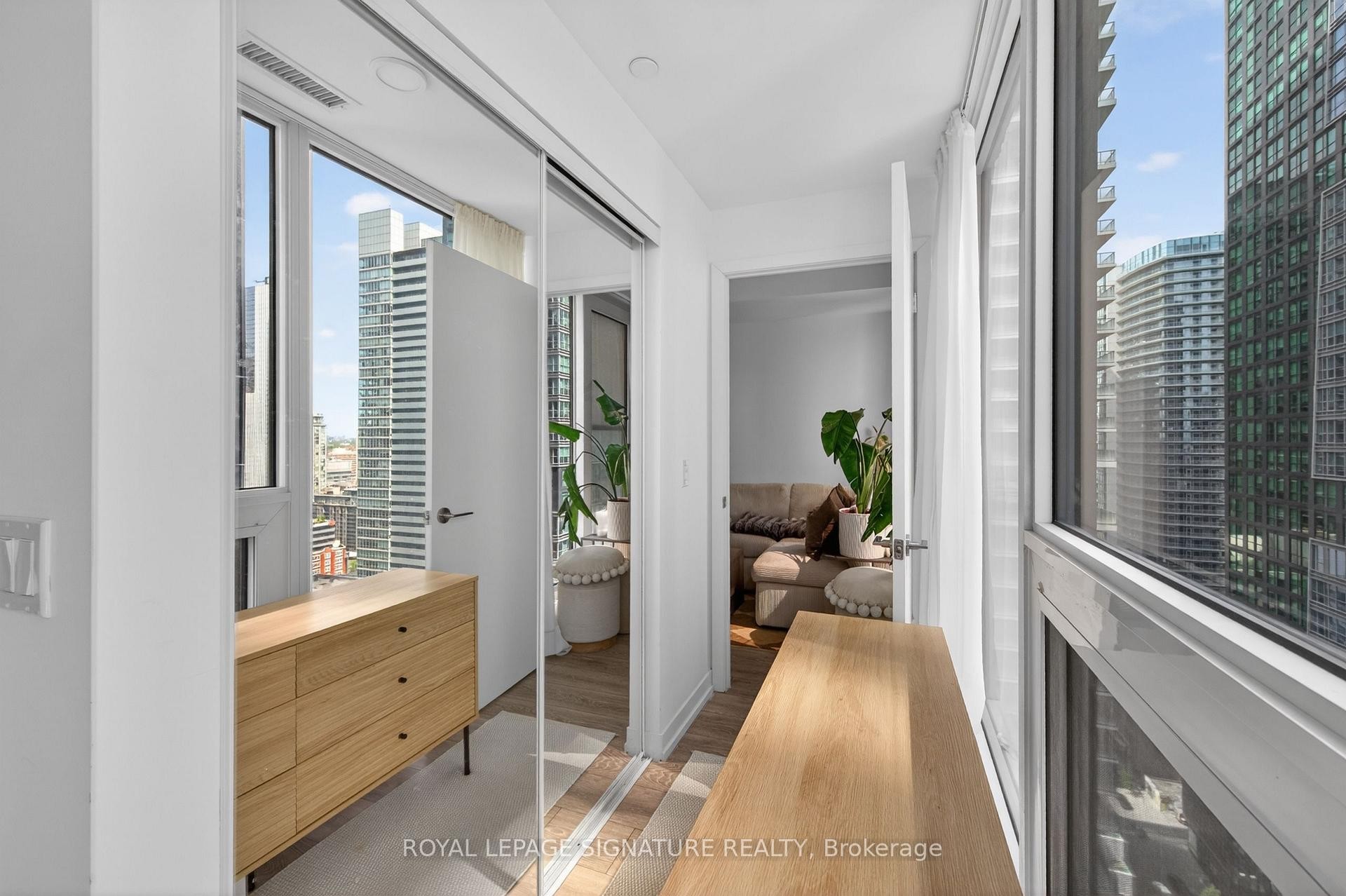 









55


Mercer

Street, 3310,
Toronto,




ON
M5V 0W4

