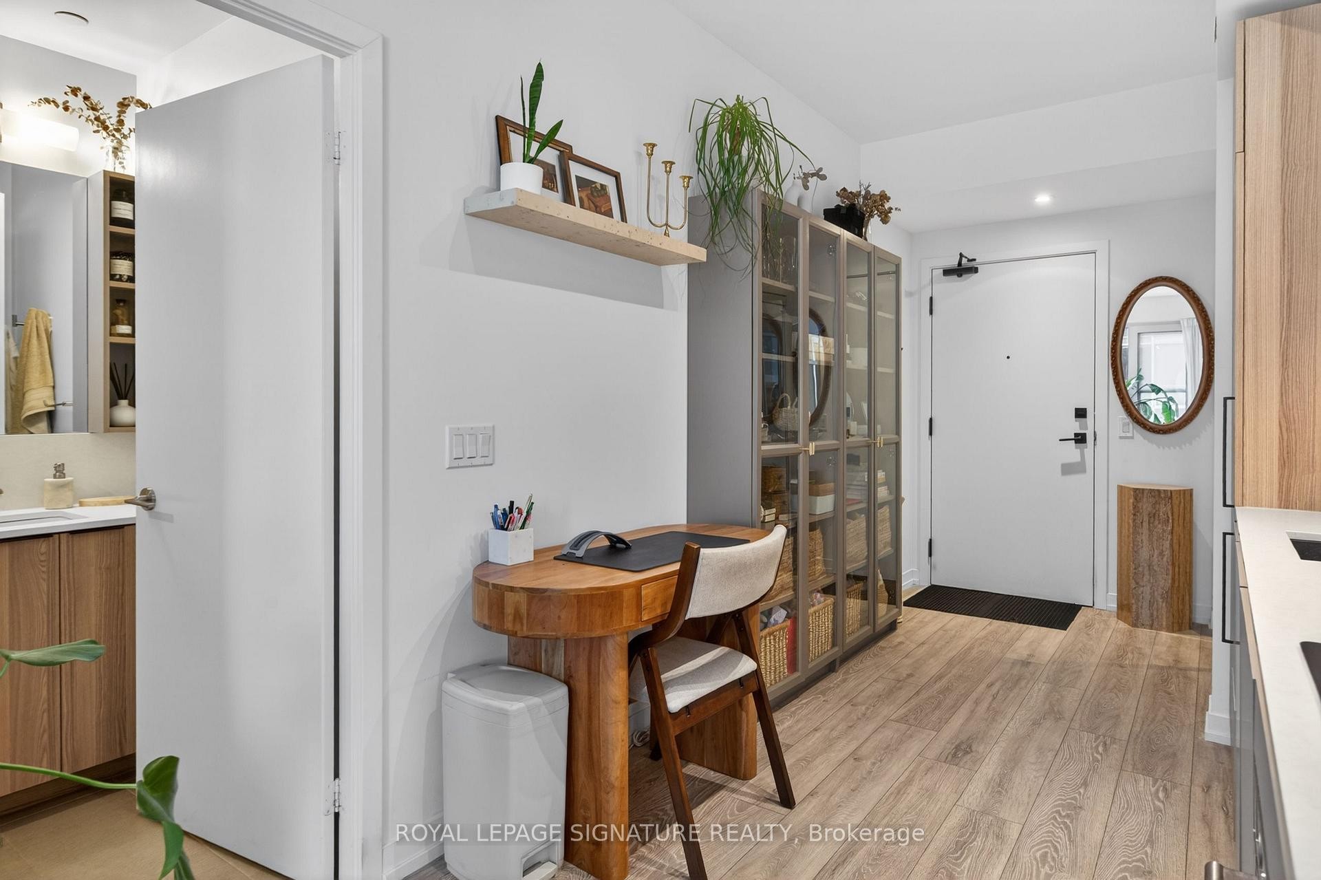 









55


Mercer

Street, 3310,
Toronto,




ON
M5V 0W4

