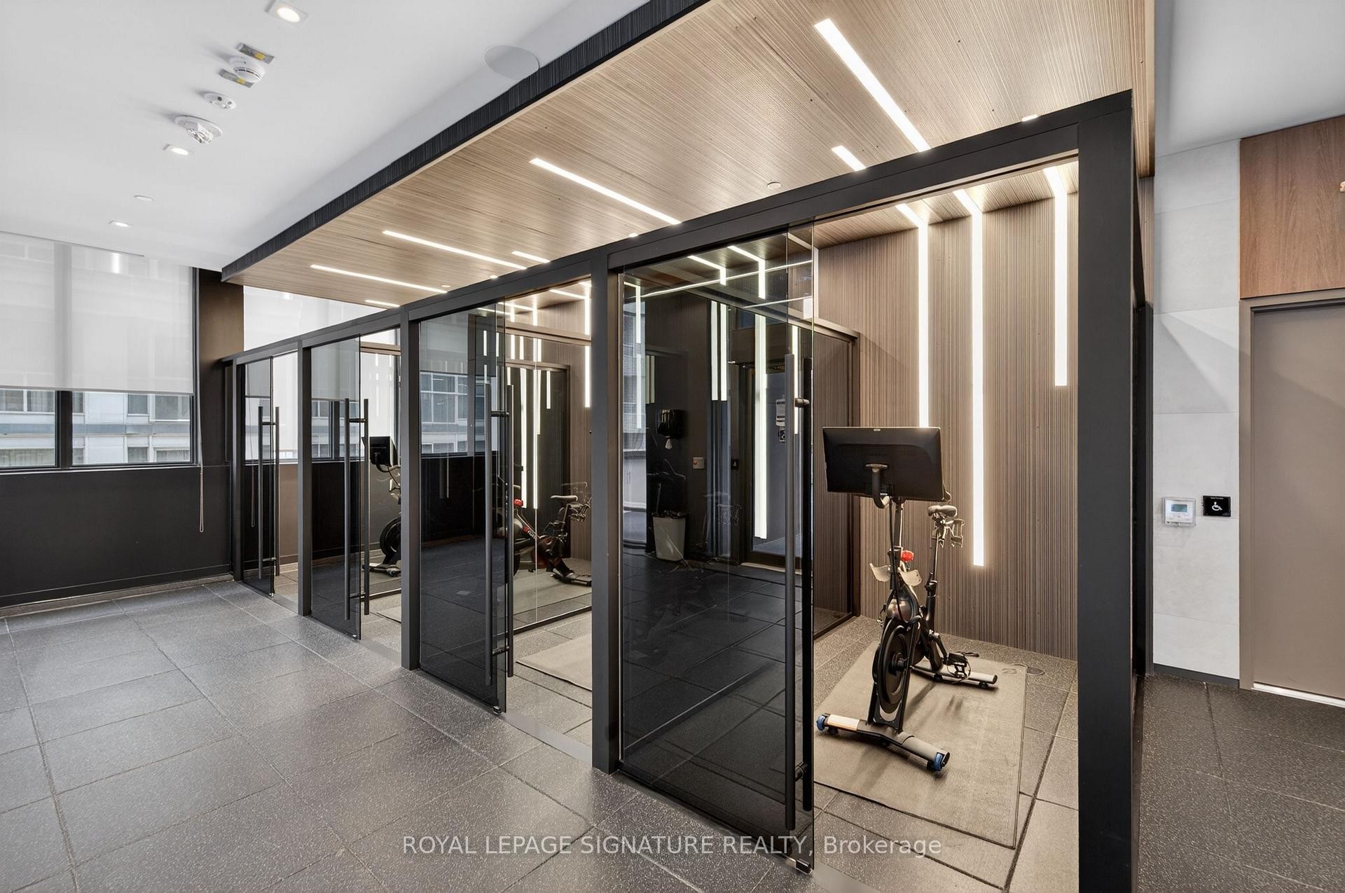 









55


Mercer

Street, 3310,
Toronto,




ON
M5V 0W4

