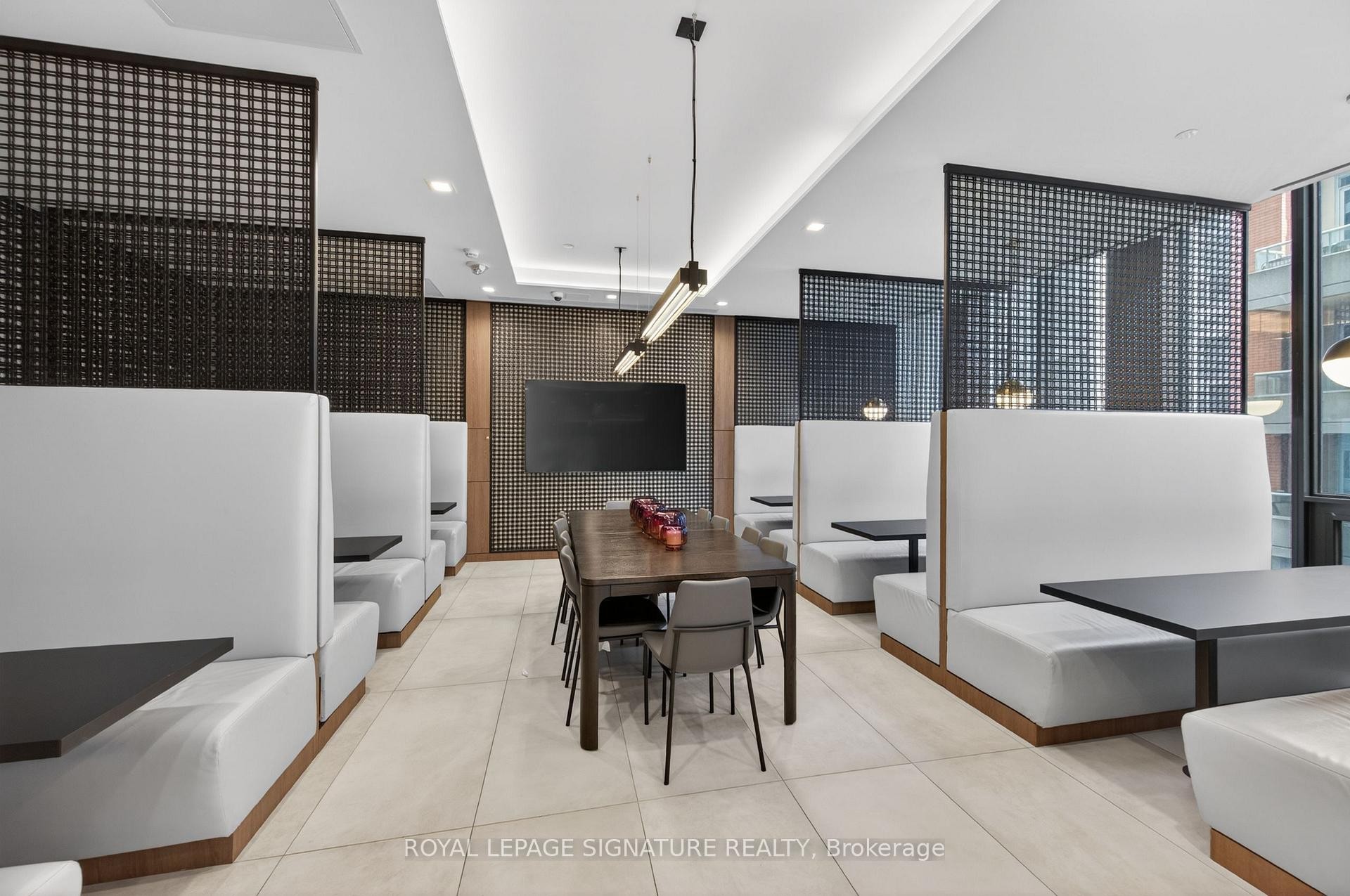 









55


Mercer

Street, 3310,
Toronto,




ON
M5V 0W4

