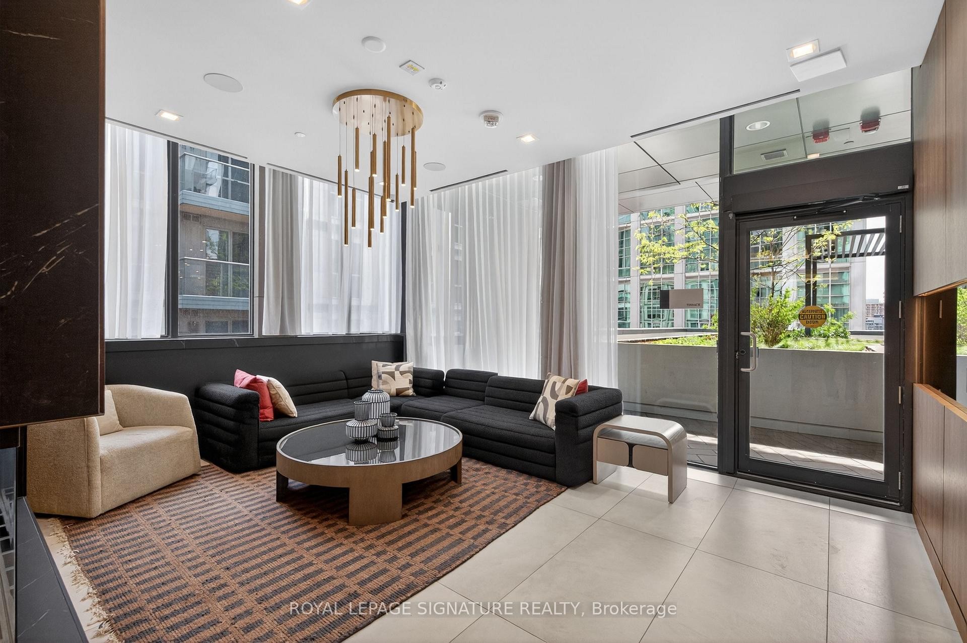 









55


Mercer

Street, 3310,
Toronto,




ON
M5V 0W4

