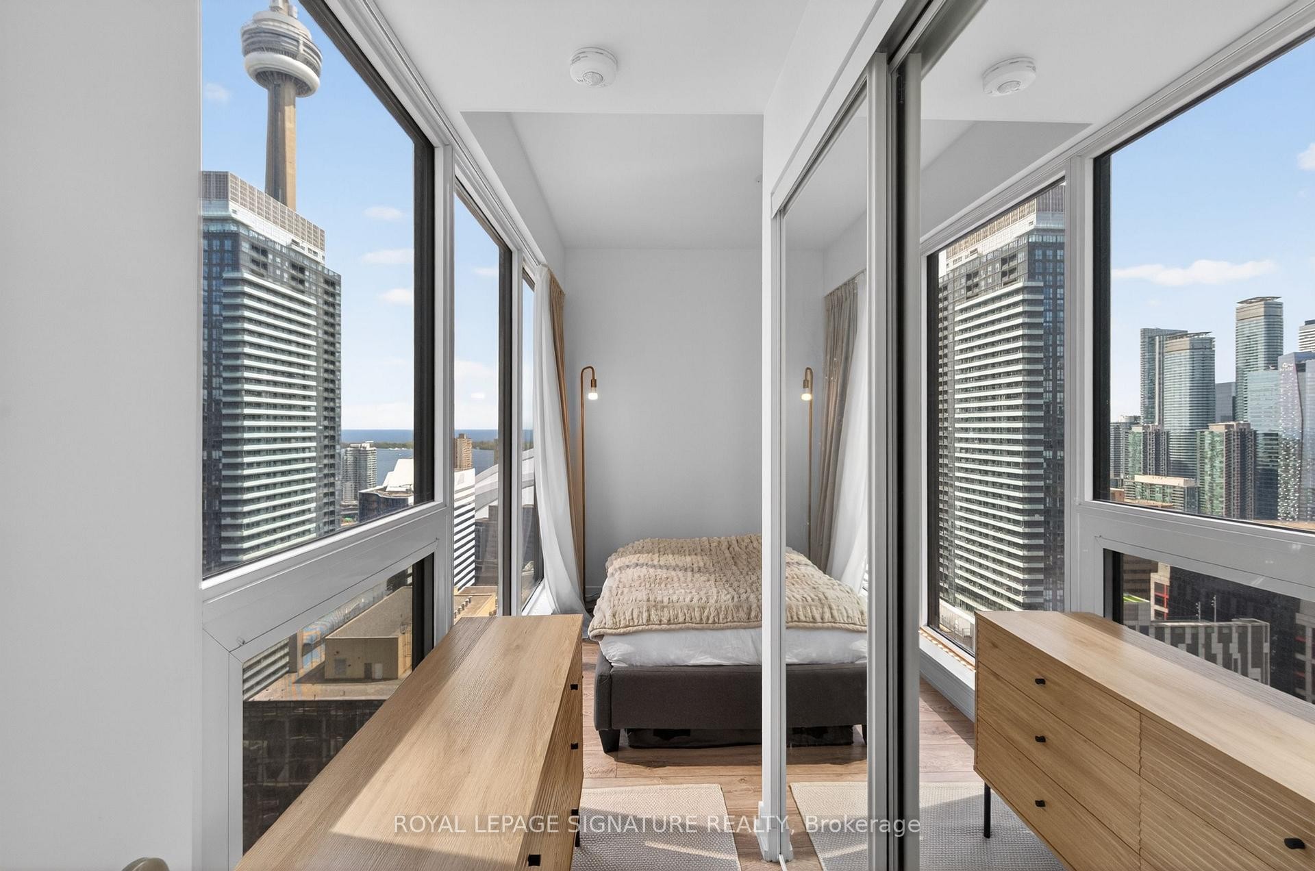 









55


Mercer

Street, 3310,
Toronto,




ON
M5V 0W4

