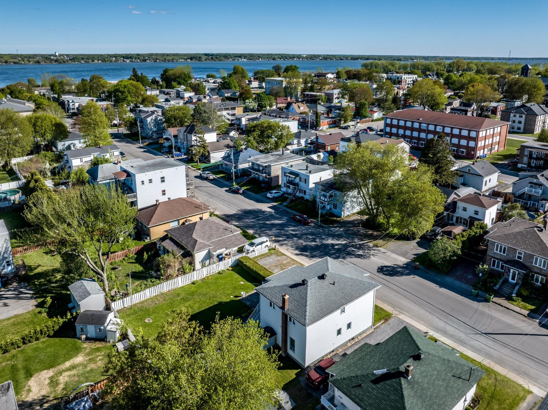 









62

 - 64


Rue Duguay

,
Trois-Rivières,




QC
G9A0B4

