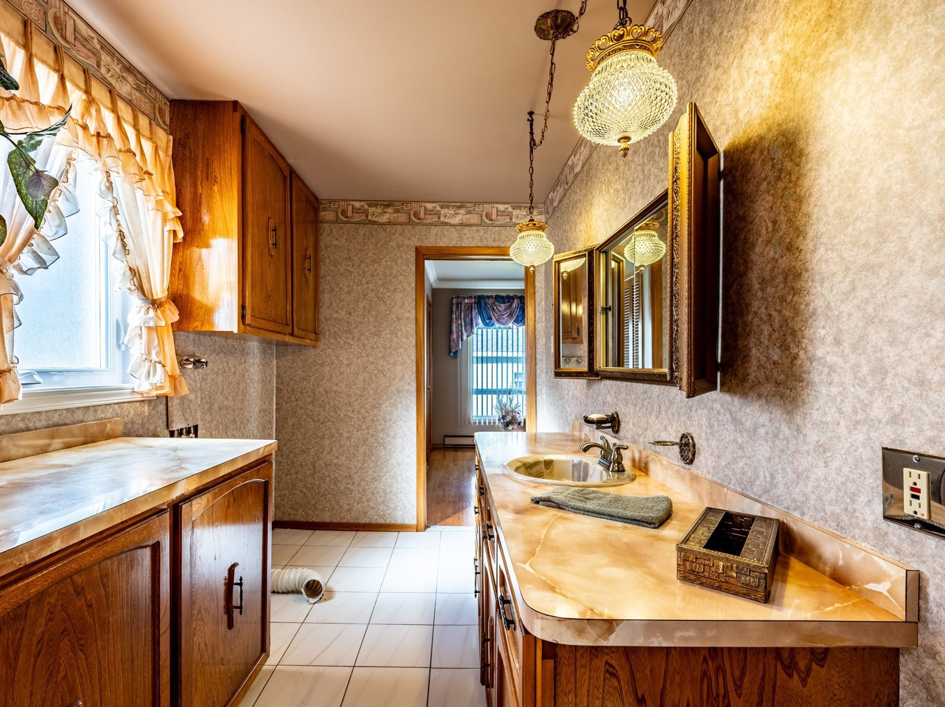 









62

 - 64


Rue Duguay

,
Trois-Rivières,




QC
G9A0B4

