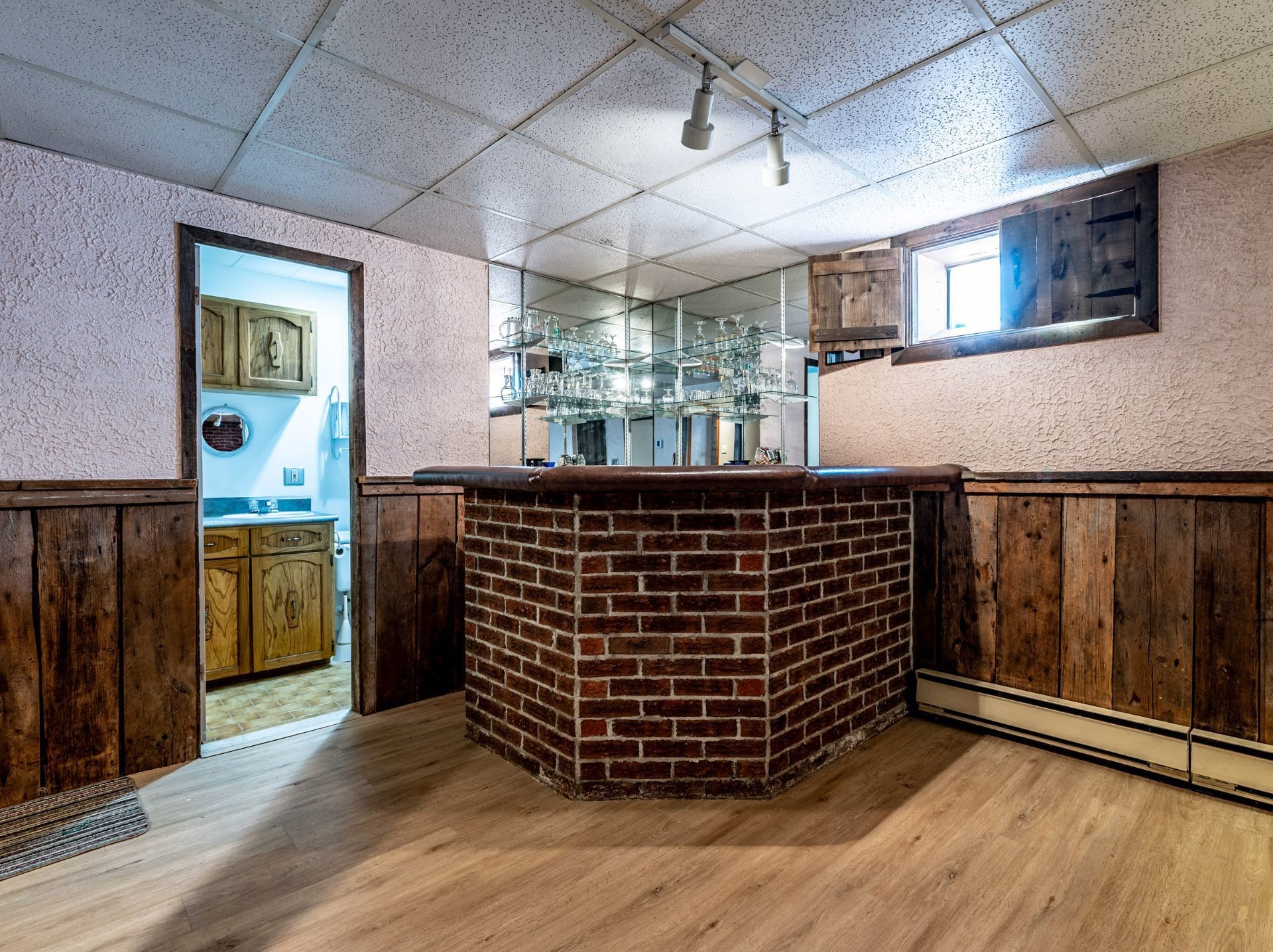 









62

 - 64


Rue Duguay

,
Trois-Rivières,




QC
G9A0B4

