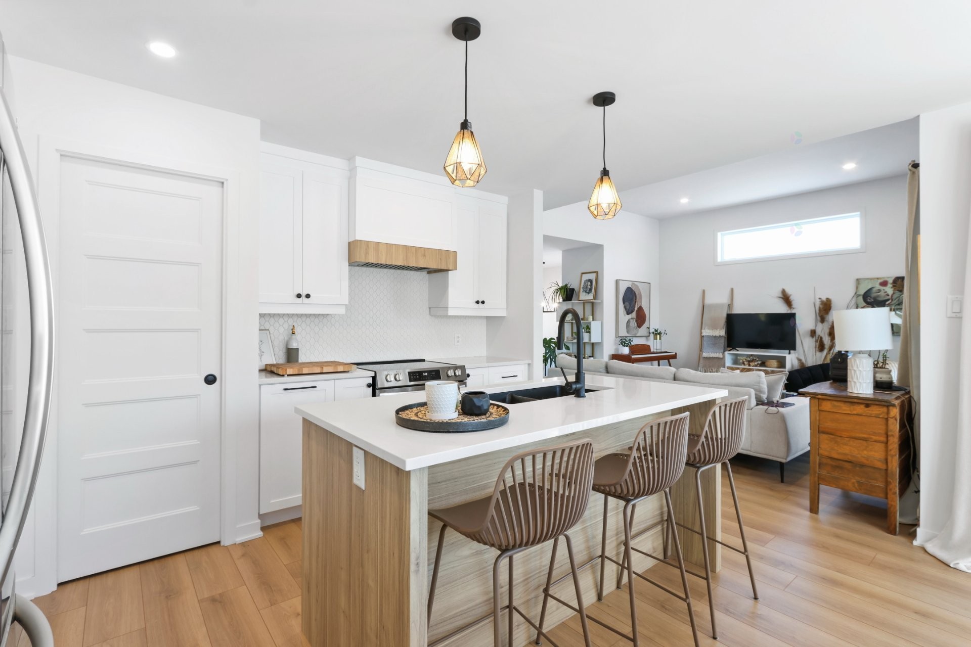 









241


Rue de la Barrière

,
Salaberry-de-Valleyfield,




QC
J6T6H9


