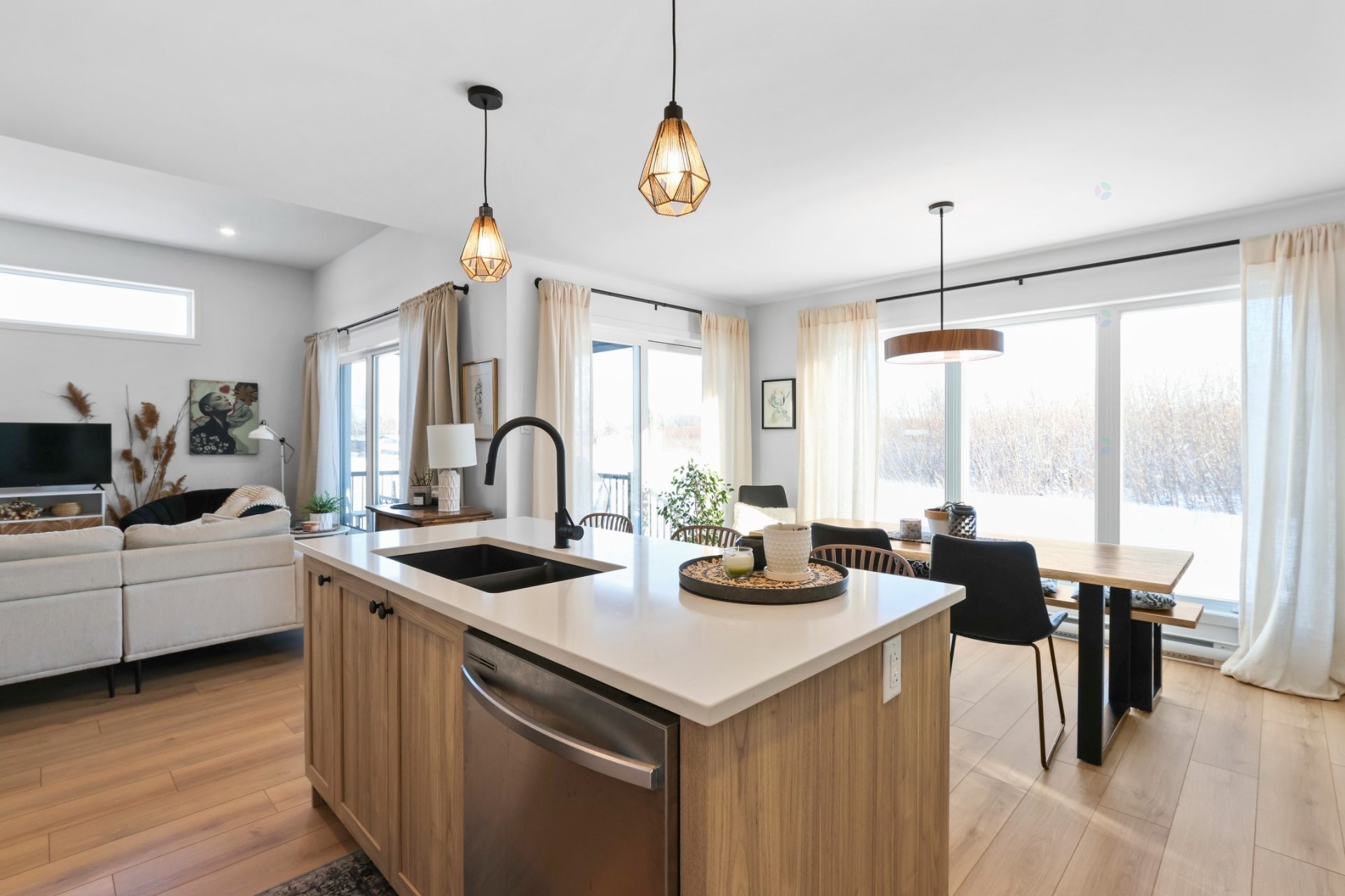 









255


Rue de la Barrière

,
Salaberry-de-Valleyfield,




QC
J6T6H9

