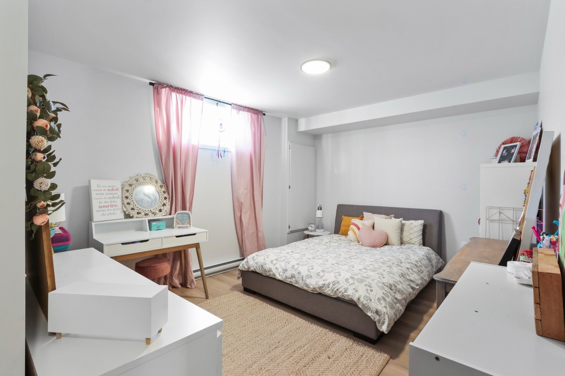 









255


Rue de la Barrière

,
Salaberry-de-Valleyfield,




QC
J6T6H9

