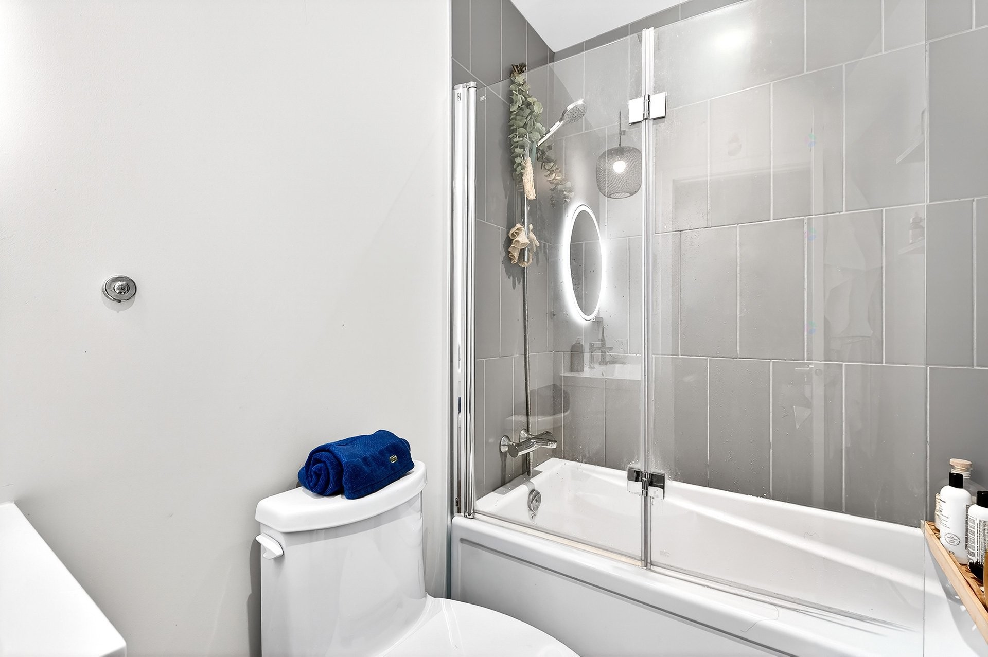 









7227


Boul. Newman

, 504,
Montréal (LaSalle),




QC
H8N0H7

