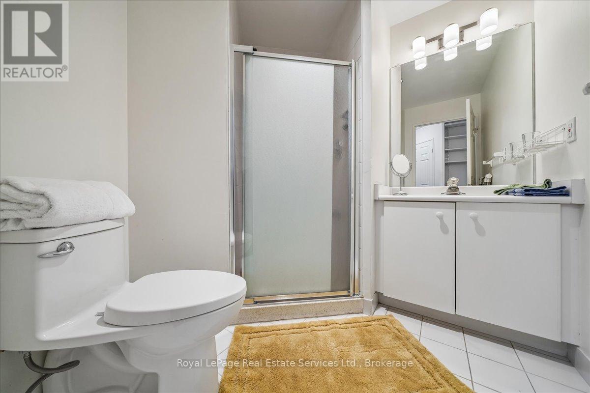 












405 - 2511 LAKESHORE ROAD W

,
Oakville (BR Bronte),




Ontario
L6L6L9

