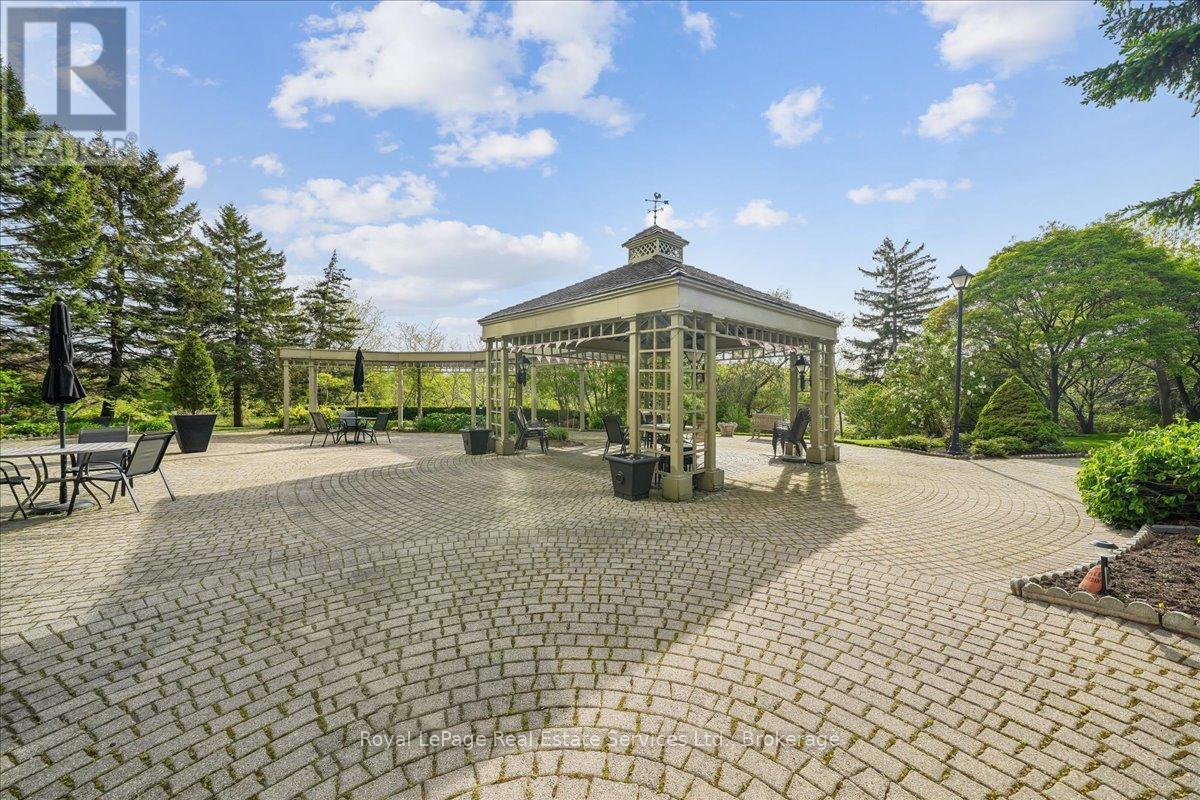 












405 - 2511 LAKESHORE ROAD W

,
Oakville (BR Bronte),




Ontario
L6L6L9

