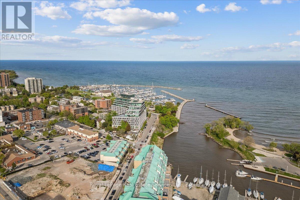 












405 - 2511 LAKESHORE ROAD W

,
Oakville (BR Bronte),




Ontario
L6L6L9

