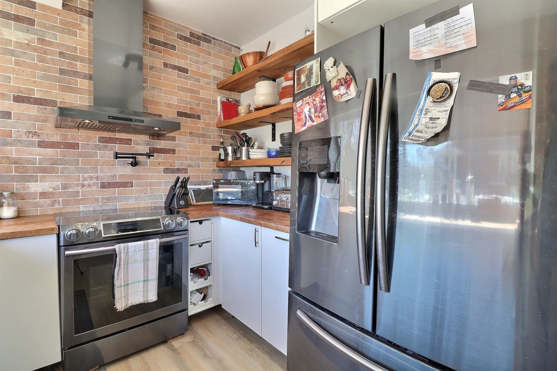 









410

 - 414


Rue Bécard

,
Saguenay (Chicoutimi),




QC
G7H4E8

