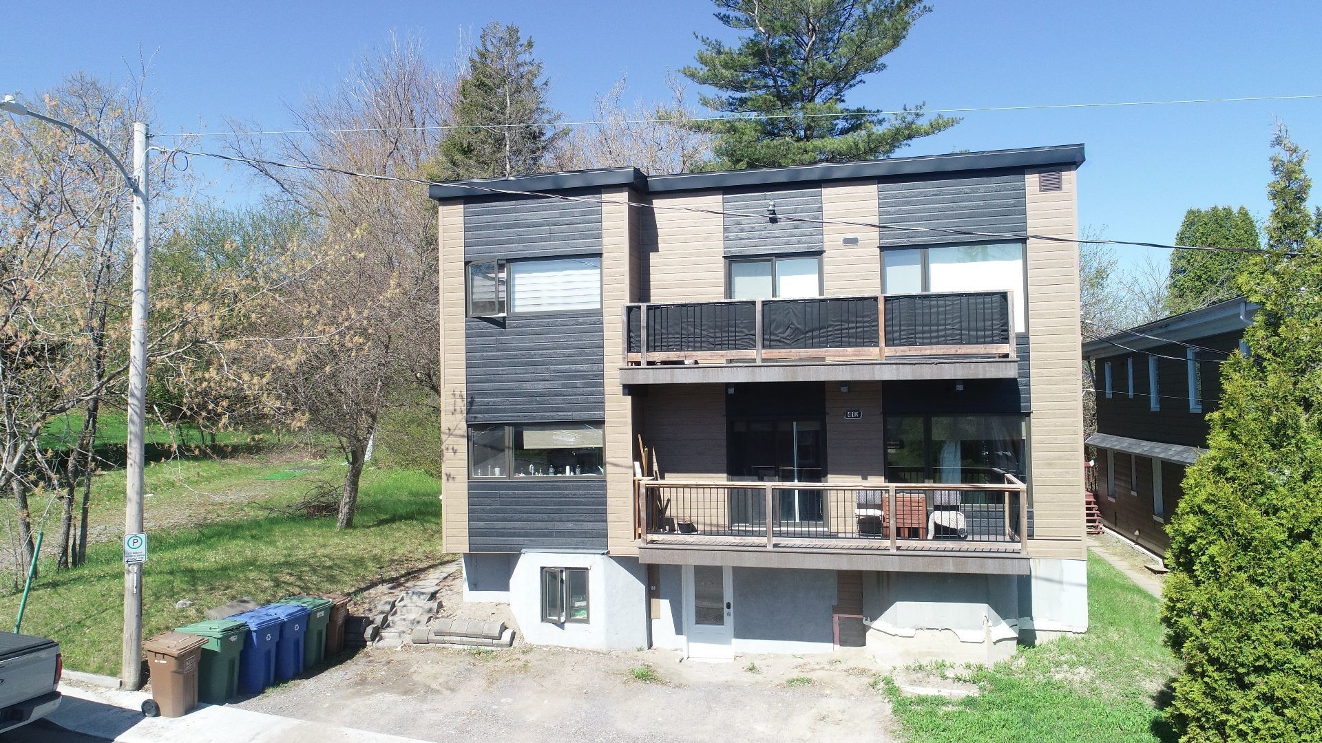 









410

 - 414


Rue Bécard

,
Saguenay (Chicoutimi),




QC
G7H4E8

