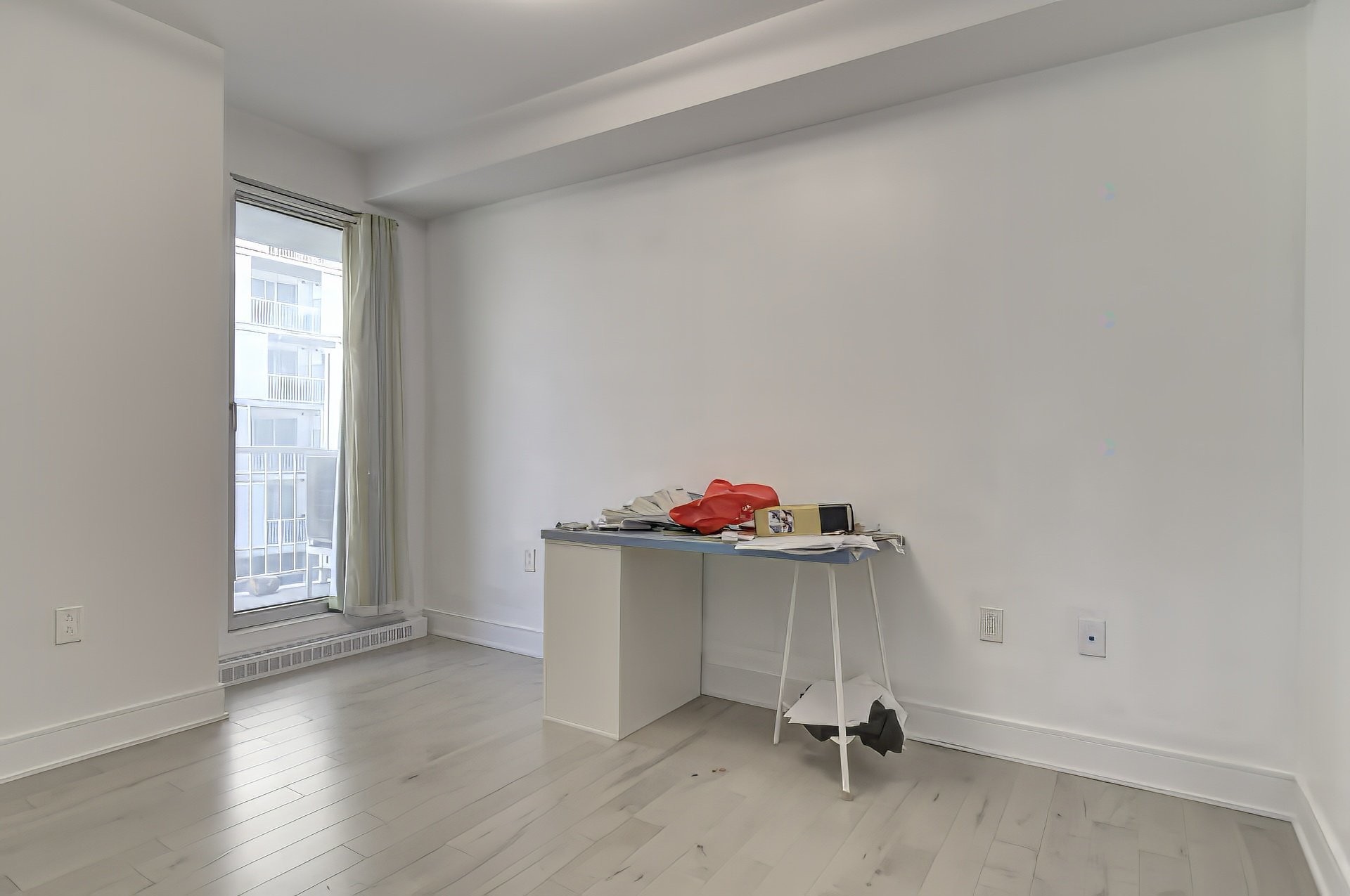 









2320


Rue Tupper

, 602,
Montréal (Ville-Marie),




QC
H3H0B8

