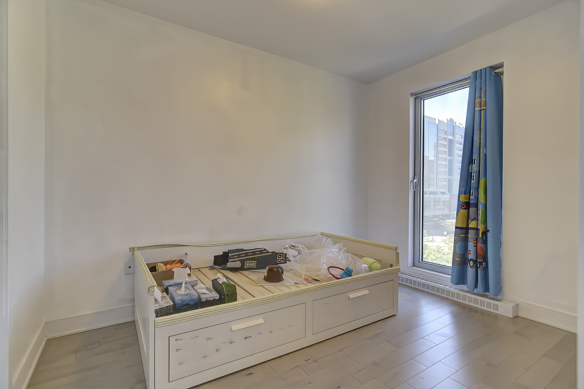 









2320


Rue Tupper

, 602,
Montréal (Ville-Marie),




QC
H3H0B8

