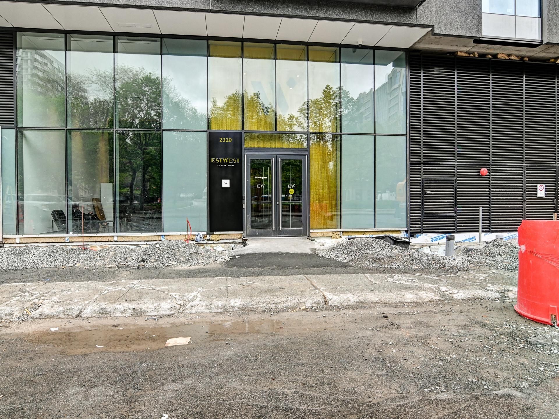 









2320


Rue Tupper

, 602,
Montréal (Ville-Marie),




QC
H3H0B8

