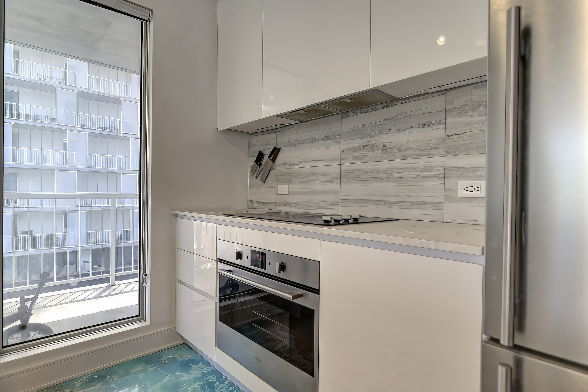 









2320


Rue Tupper

, 602,
Montréal (Ville-Marie),




QC
H3H0B8

