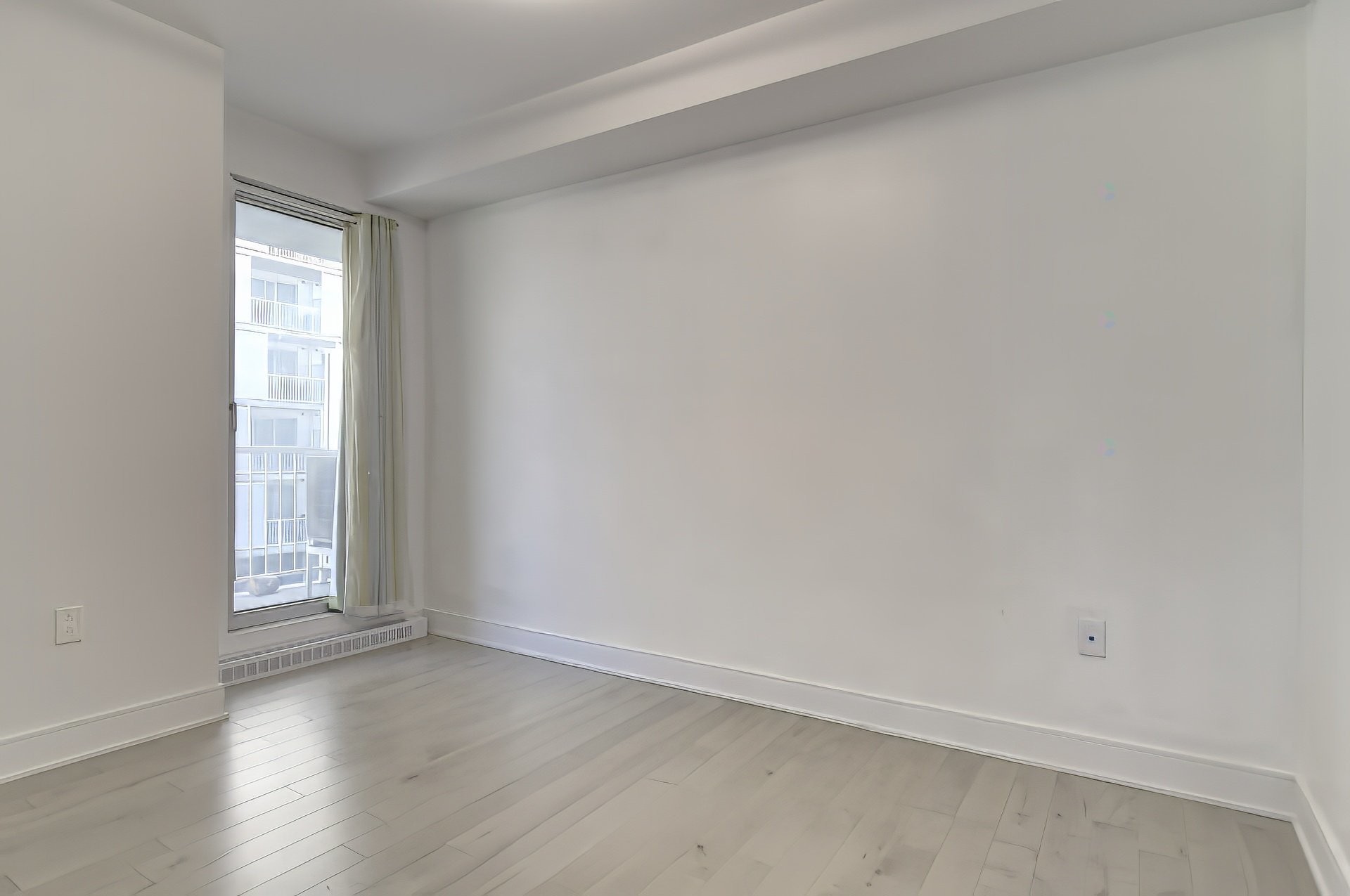 









2320


Rue Tupper

, 602,
Montréal (Ville-Marie),




QC
H3H0B8

