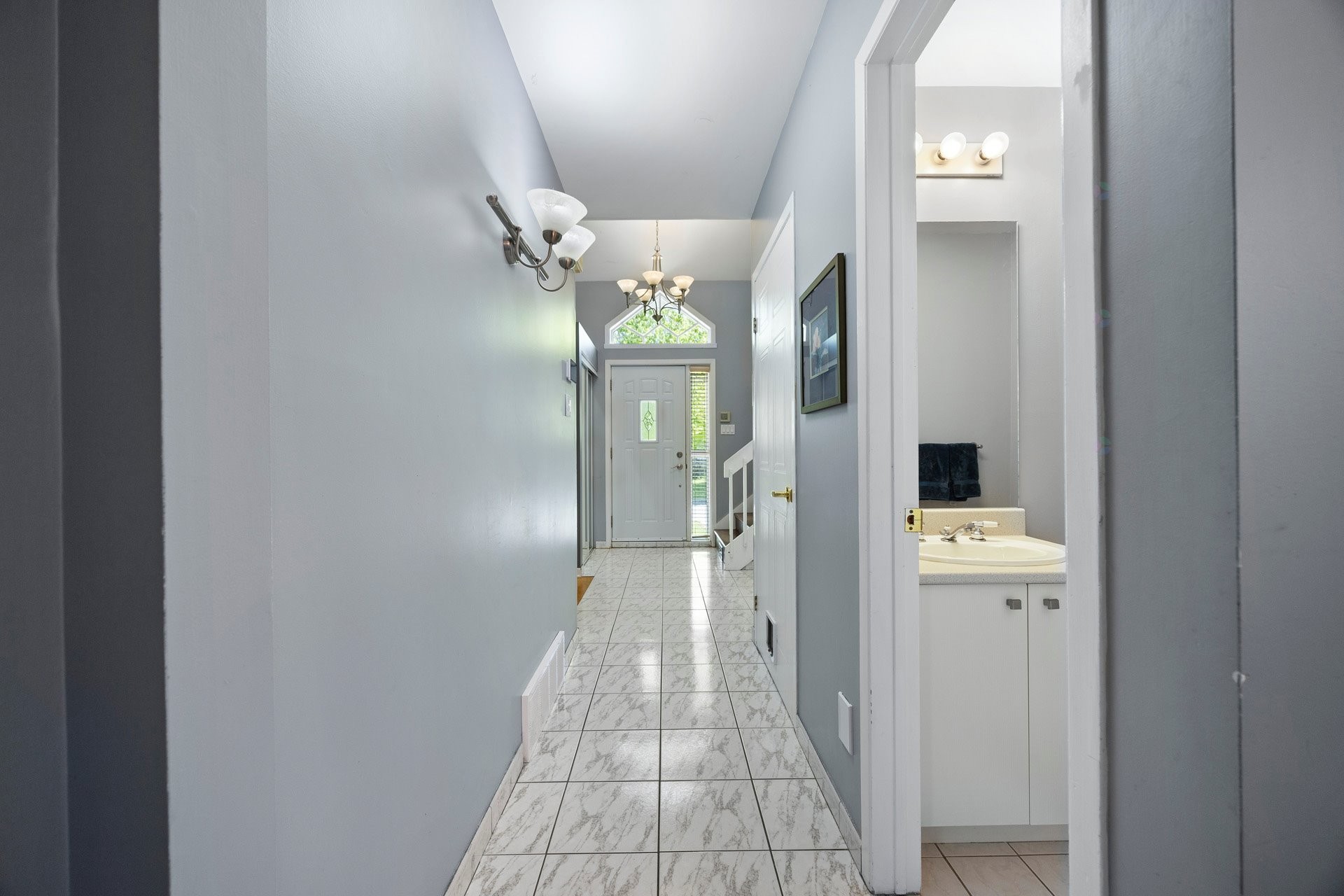 









109


Rue Marie-Rollet

,
Notre-Dame-de-l'Île-Perrot,




QC
J7V8Z8

