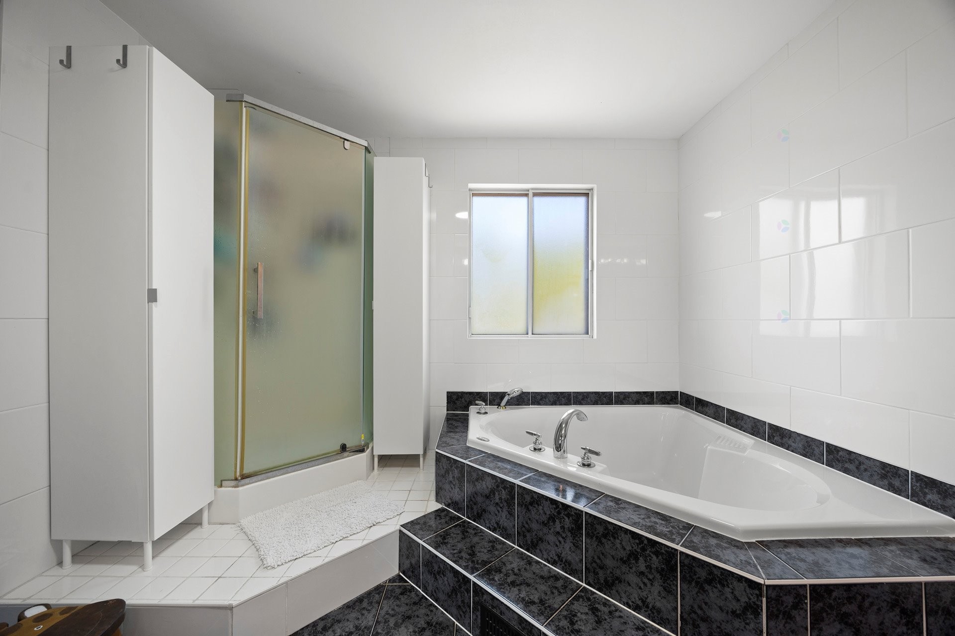 









109


Rue Marie-Rollet

,
Notre-Dame-de-l'Île-Perrot,




QC
J7V8Z8

